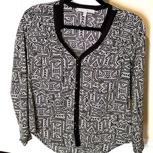 danielrainn size small blouse